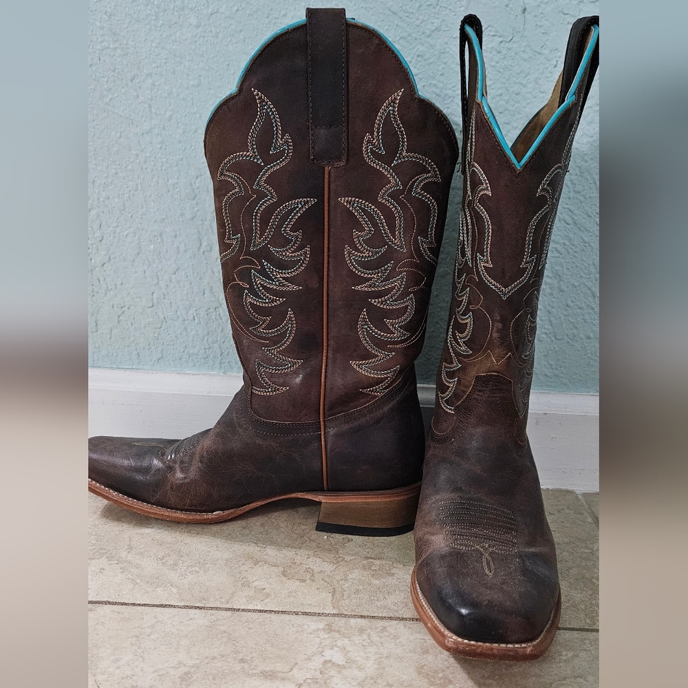 Brown boots - Picture 3 of 4